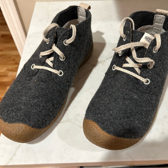 Keen Mosey Chukka boots. Grey with beige sole and laces. Brand new with box. - Picture 7 of 7